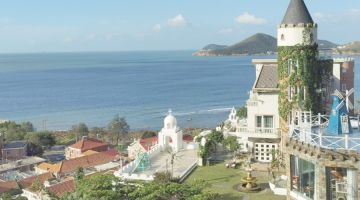 青岛崂山天鹅堡民宿(崂山风景区流清河沙滩店)